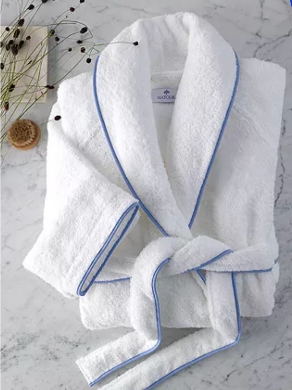 Matouk White Robe with Light Blue Trim - Picture 3 of 3
